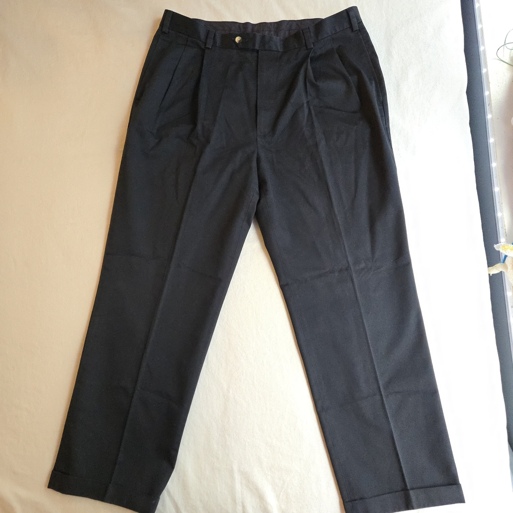 Jos A Bank Navy Cotton Pleat Front Traveler Pants Cuffed Hem W38 L30
